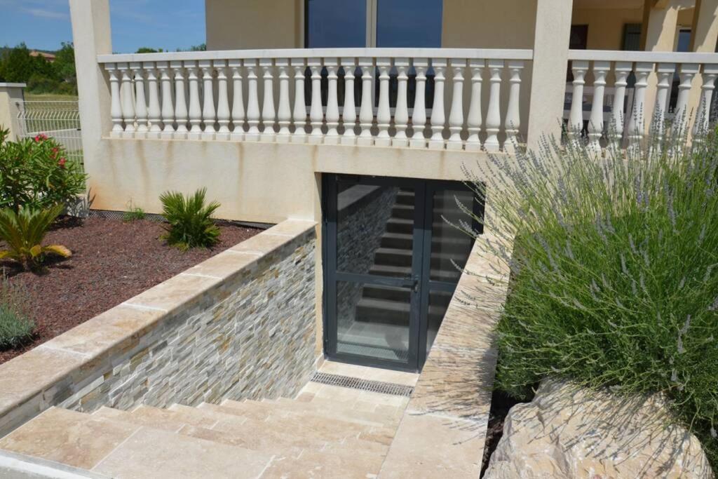 Vue Sainte Victoire, Proche Aix-En-Provence Apartment Pourrieres Exterior photo