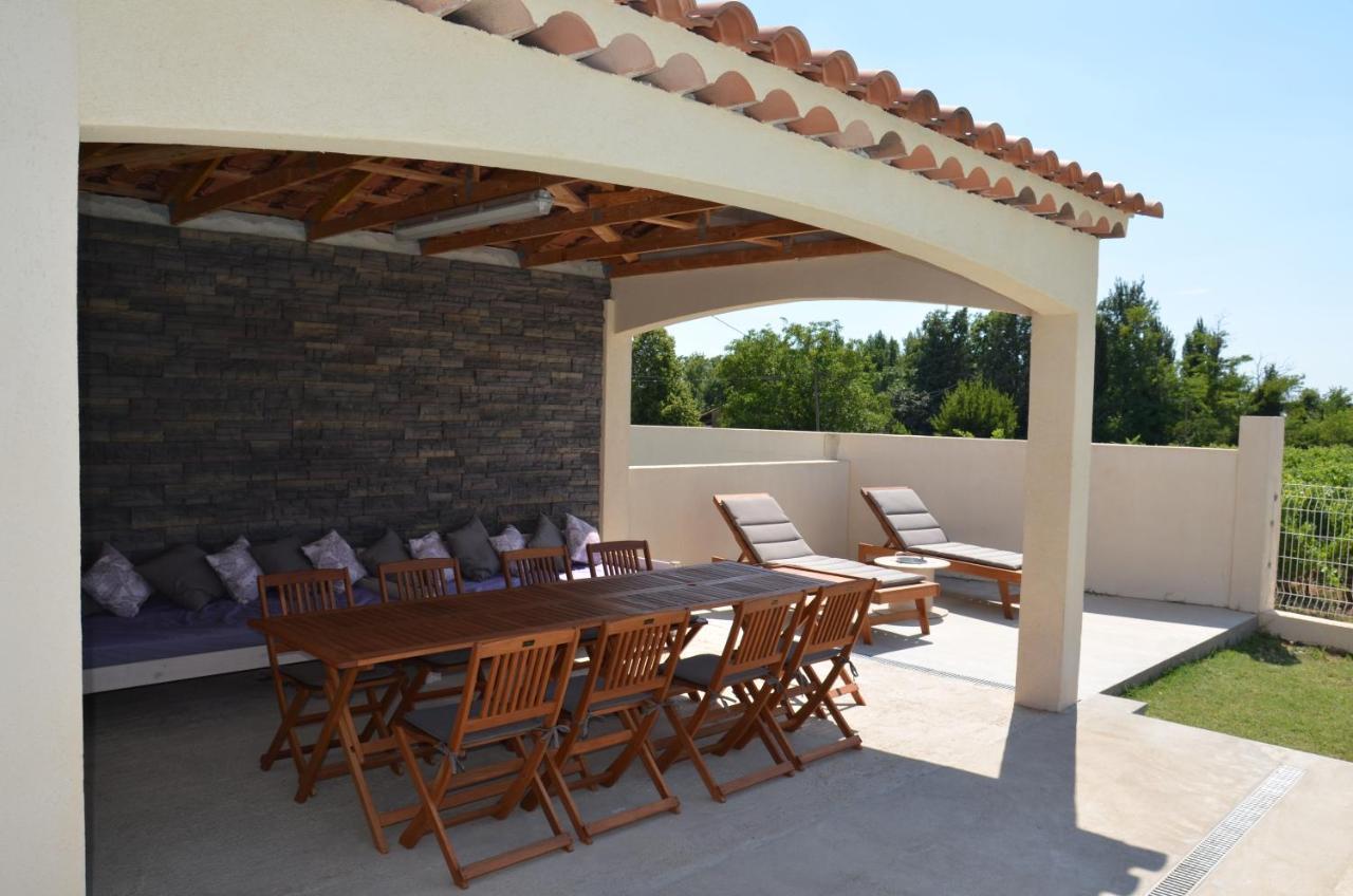 Vue Sainte Victoire, Proche Aix-En-Provence Apartment Pourrieres Exterior photo